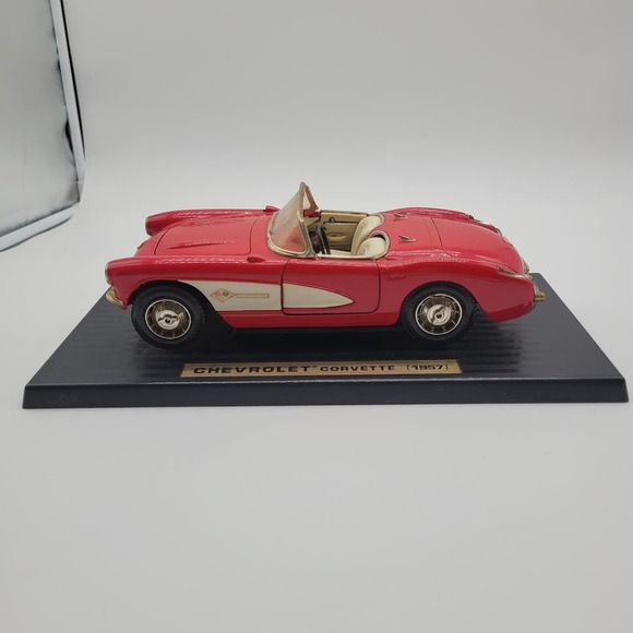 Road Tough 1957 Red‎ Chevrolet Corvette Diecast 1:18 Scale #92018 Display Stand - Picture 1 of 14